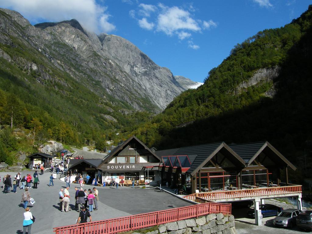 Briksdalsbre Fjellstove Hotel Exterior foto